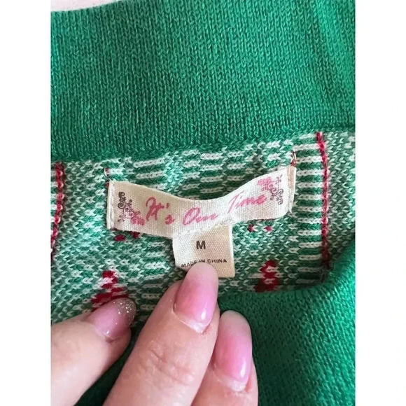 It’s our time red green Christmas sweater tree snowflake mini skirt size medium - Picture 3 of 8